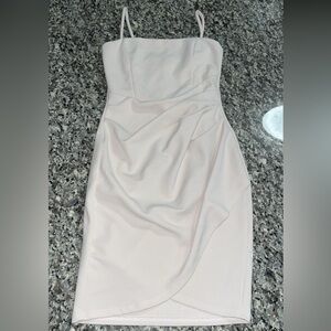 Precious dress in EUC! Worn once to homecoming dance! 🤍